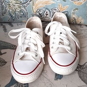 OPOEE, White Tie Shoe, Size Little Kid 3M